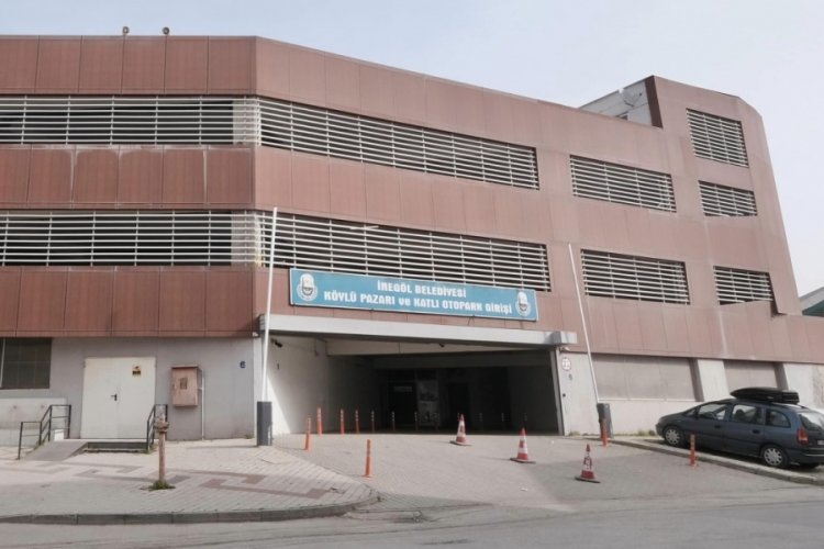 Bursa'da İneg&ouml;l'e 285 ara&ccedil; kapasiteli katlı otopark a&ccedil;ıldı