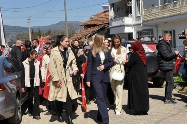 T&uuml;rkiye'nin en gen&ccedil; ve Bağımsız Belediye Başkanı Zeynep: Bir&ccedil;ok projemiz var