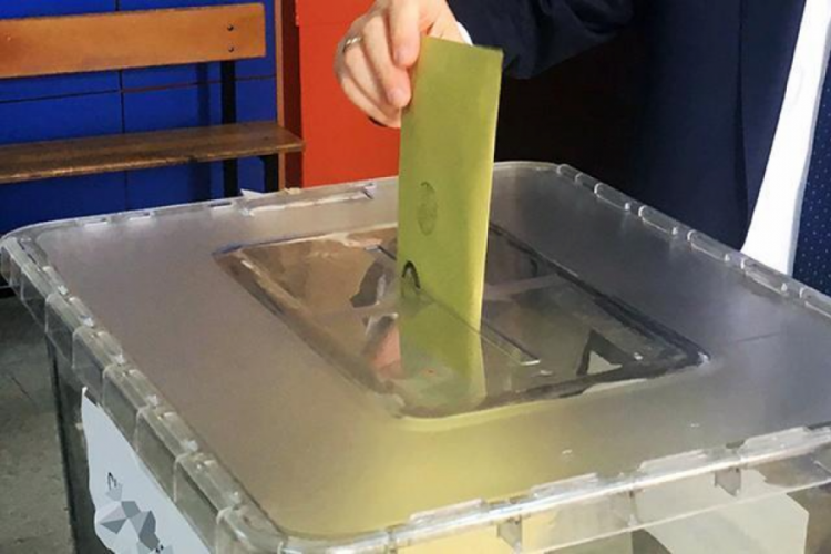 AK Parti ve DEM Parti'den Hakkari'de sonu&ccedil;lara itiraz!
