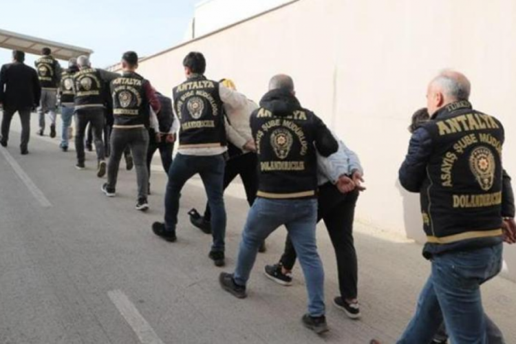 Antalya'da sahte savcı ve polis operasyonu! 6 tutuklama