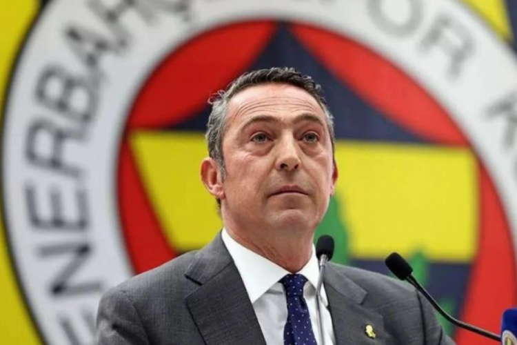 Fenerbah&ccedil;e'de kongre &uuml;yeleri, y&ouml;netim kuruluna tam yetki verildi