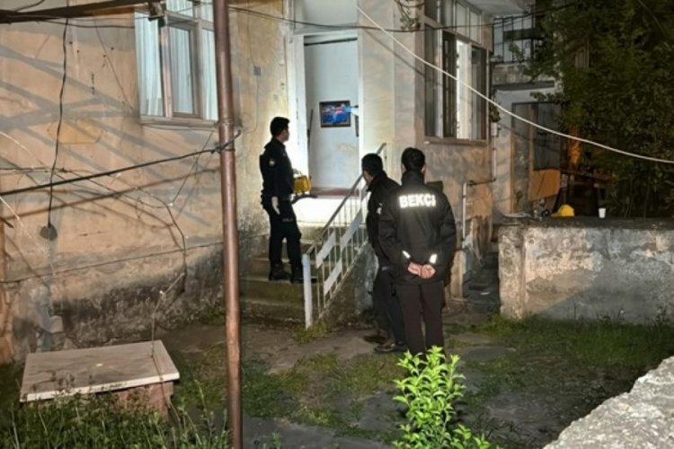 Tartıştığı komşu &ccedil;ifti t&uuml;fekle vurdu: 1 &ouml;l&uuml;, 1 yaralı