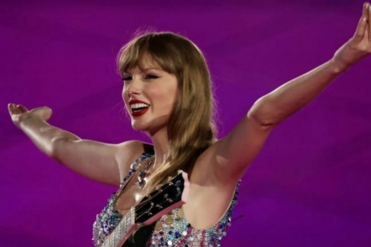Taylor Swift d&uuml;nyanın en zenginleri arasına girdi