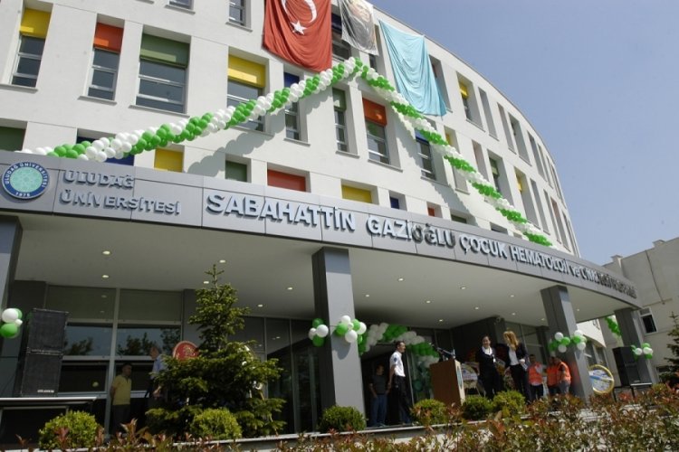 Uludağ Hastanesi &ccedil;ocuk onkoloji kliniğinde vatandaş yatak eksikliğinden şik&acirc;yet&ccedil;i