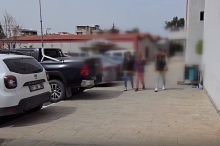 Adana'da &ccedil;ocuğa hırsızlık yaptıran ş&uuml;pheli tutuklandı