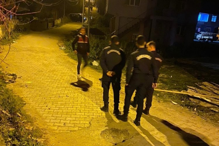 Eski muhtar ile yeni muhtar taraftarları kavga etti; 5 yaralı