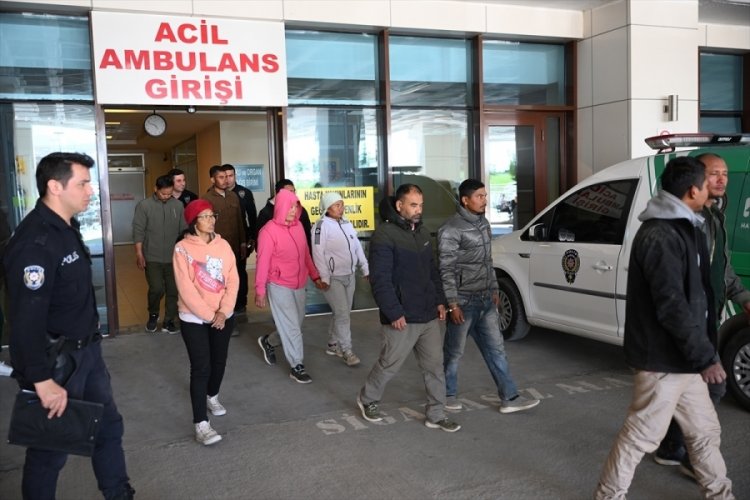 Edirne'de 10 d&uuml;zensiz g&ouml;&ccedil;men yakalandı
