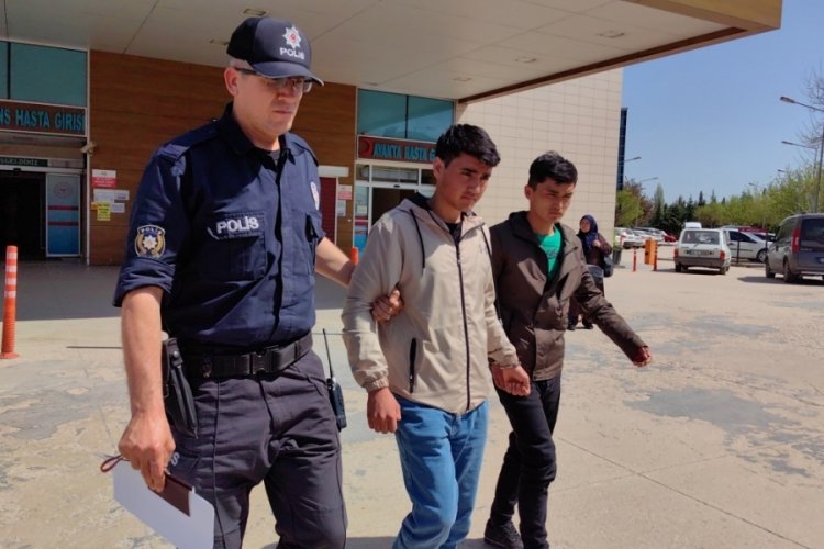 Bursa'da sahte pasaportla seyahat eden İran uyruklu 2 şüpheli yakalandı