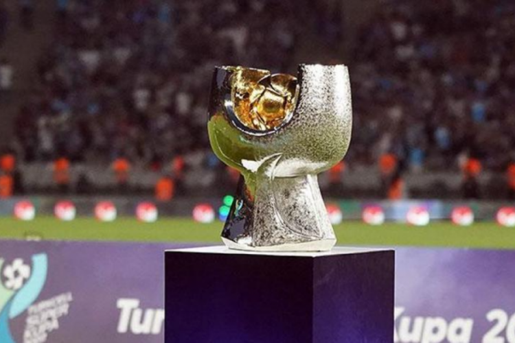 Fenerbah&ccedil;e'den S&uuml;per Kupa kararı!