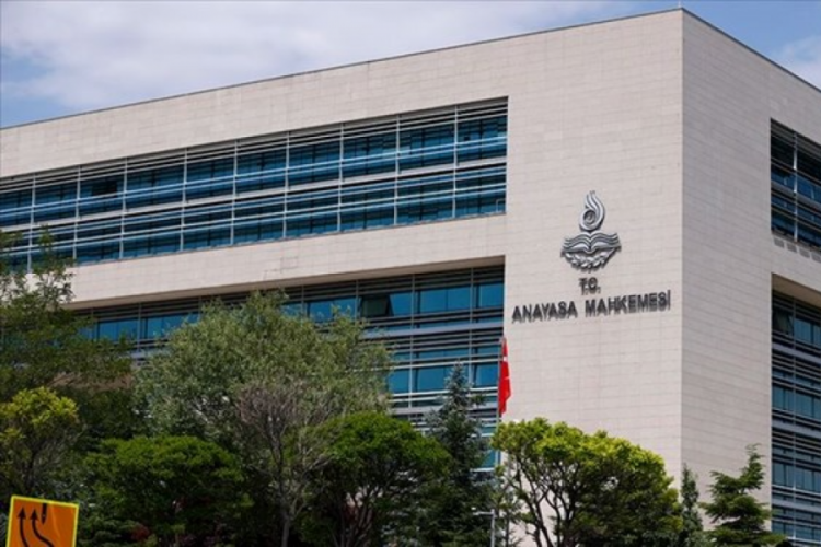 Anayasa Mahkemesi'nden gecekondu kararı!