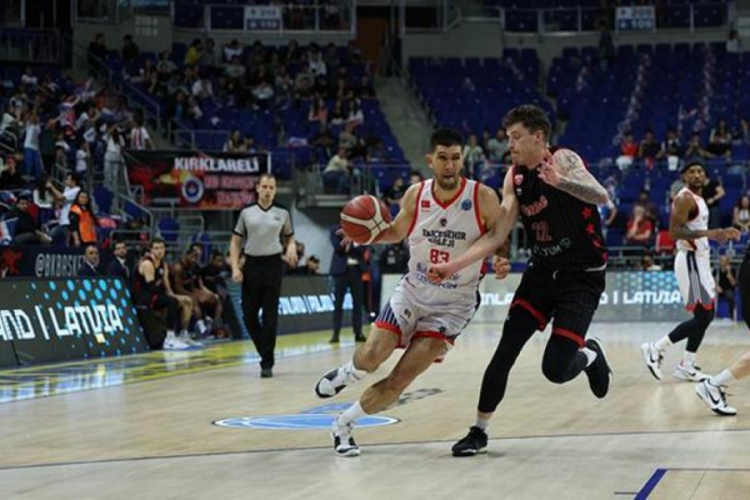 Bah&ccedil;eşehir Europe Cup'ta finale y&uuml;kseldi