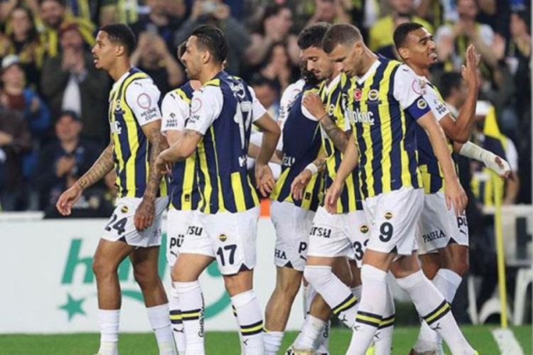 Fenerbah&ccedil;e'ye k&ouml;t&uuml; haber!