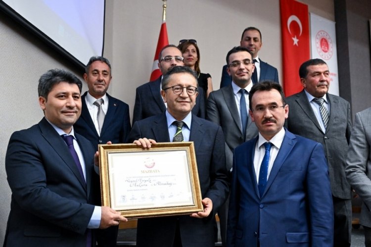 Ankara'da  Altındağ Belediye Başkanı Tiryaki mazbatasını aldı