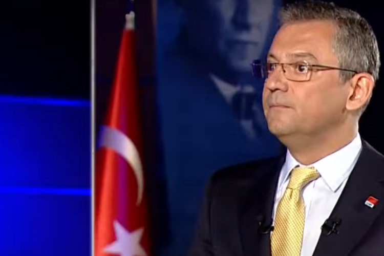 &Ouml;zg&uuml;r &Ouml;zel: Bayramda Erdoğan'ı arayacağım