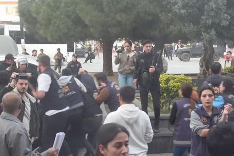 İstanbul'da korsan g&ouml;steri yapanlar g&ouml;zaltına alındı