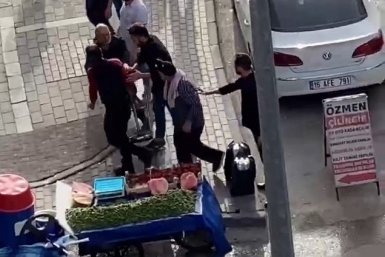Bursa'da iki seyyar satıcı arasında "yer" kavgası!