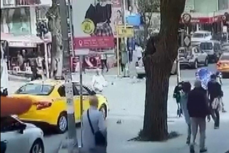 İstanbul'da taksiciden yayaya yumruk