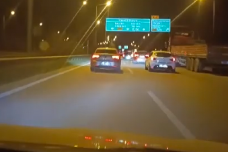 Bursa Emniyeti'nden &ccedil;akar lamba kullananlara y&ouml;nelik denetim!