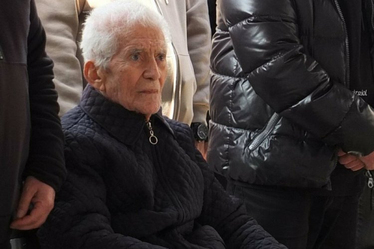 Zafer Alg&ouml;z'&uuml;n babası son yolculuğuna uğurlandı