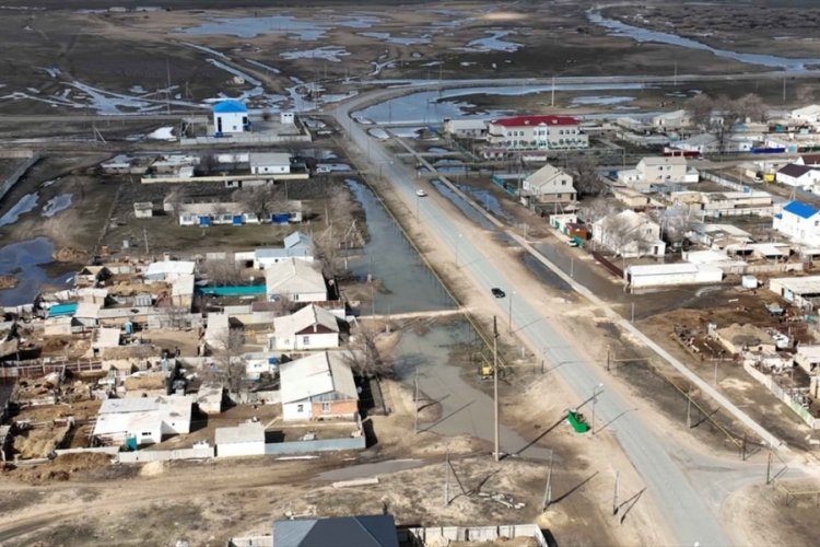 Kazakistan su taşkınlarıyla m&uuml;cadele ediyor
