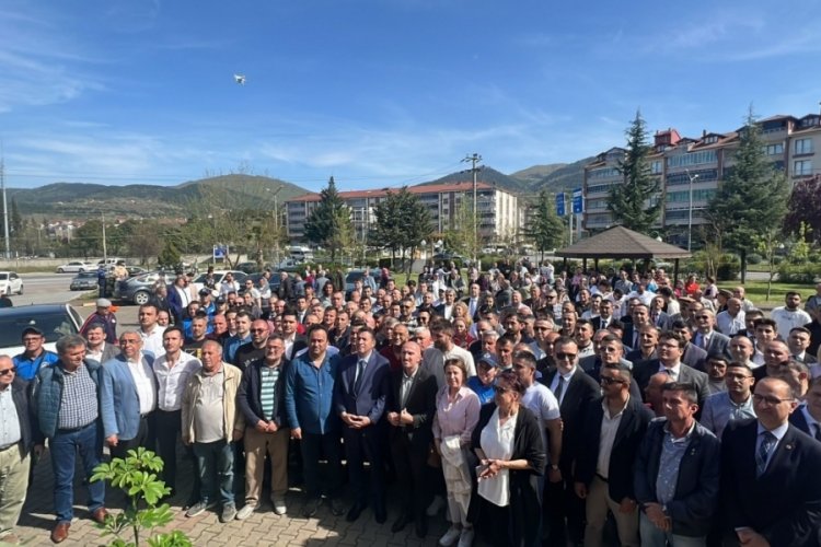 Belediye Başkanı mazbatayı alıp, 250 milyonluk bor&ccedil; i&ccedil;in m&uuml;fettiş talep etti