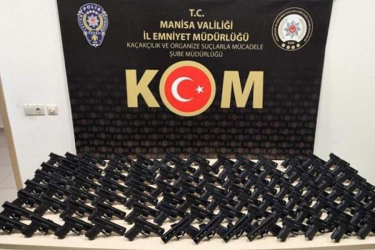 Manisa'da silah ka&ccedil;ak&ccedil;ılarına ge&ccedil;it yok