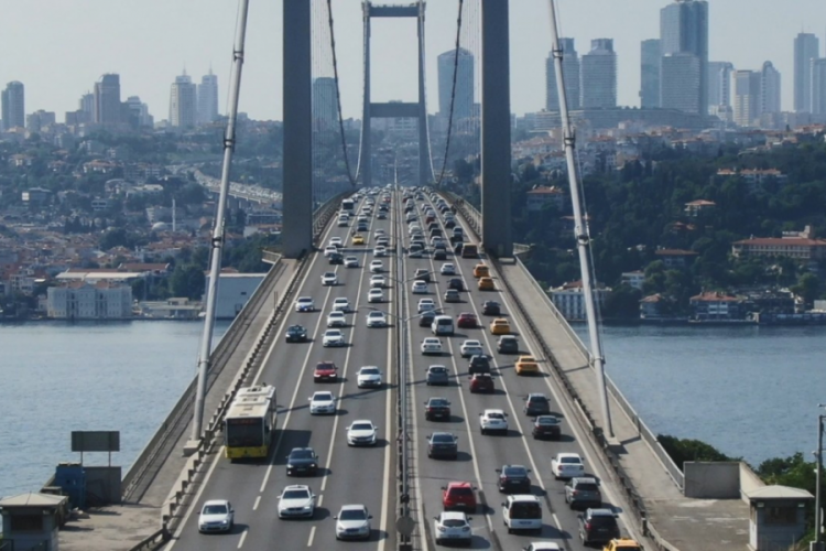 Bayram tatilinde k&ouml;pr&uuml; ve otoyollar 9 g&uuml;n boyunca &uuml;cretsiz!