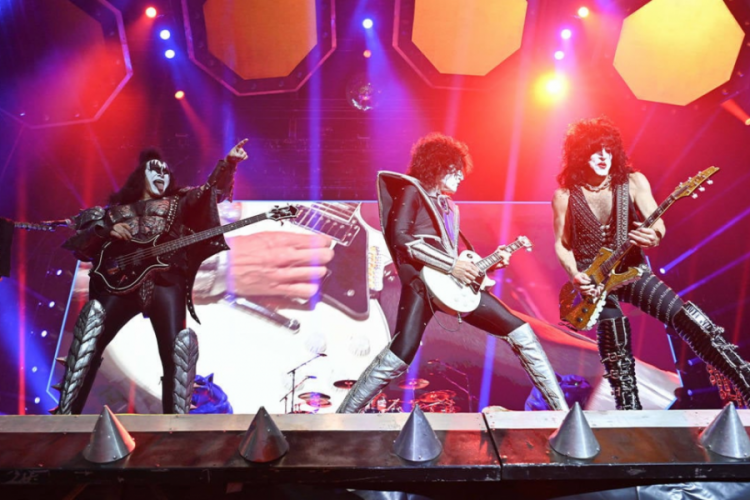 Rock grubu Kiss, marka adı, şarkıları ve telif haklarını sattı