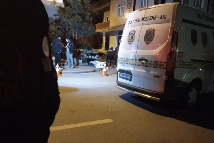 Husumetlisinin aracını kurşunladı: 1 &ouml;l&uuml;