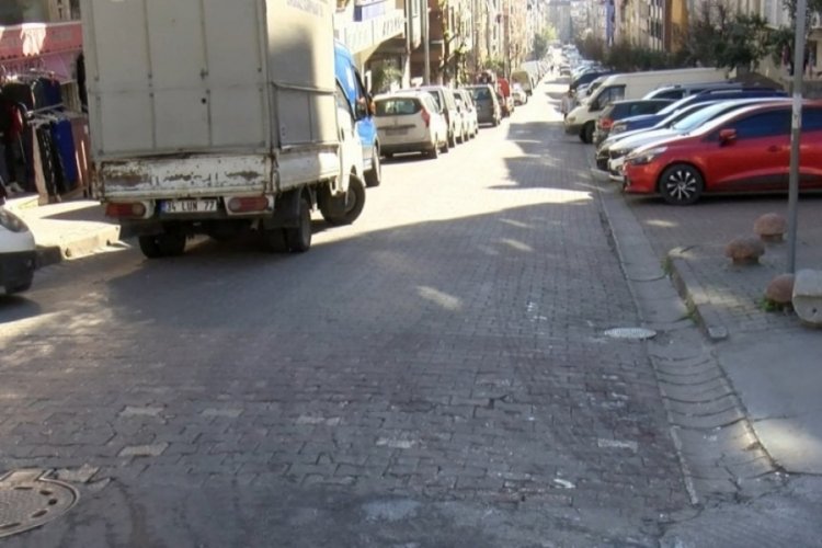 İstanbul'da feci kaza! K&uuml;&ccedil;&uuml;k &ccedil;ocuk aracın altında kaldı