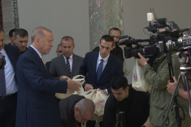 Cumhurbaşkanı Erdoğan Topkapı Sarayı'nda Hırka-i Saadet Dairesi'ni ziyaret etti