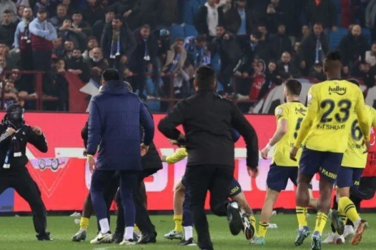 Tahkim Kurulu, Trabzonspor-Fenerbah&ccedil;e ma&ccedil;ı kararlarını a&ccedil;ıkladı