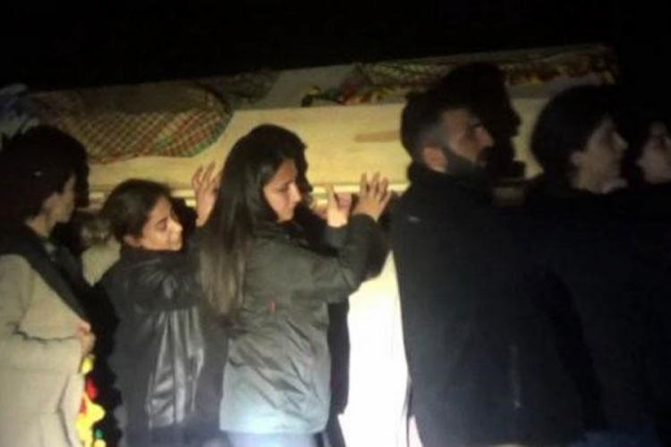 Batman Milletvekili etkisiz hale getirilen ter&ouml;ristin tabutunu taşıdı