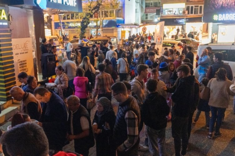 Sosyal Fikriyat Okulu'ndan Bursa'da 5. Geleneksel Pilav G&uuml;n&uuml;