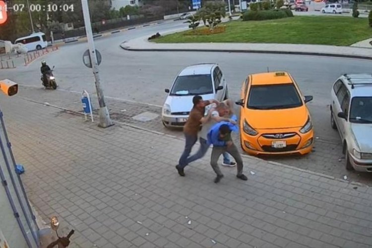 Adana'da 'Neden yan bakıyorsun?' dayağı