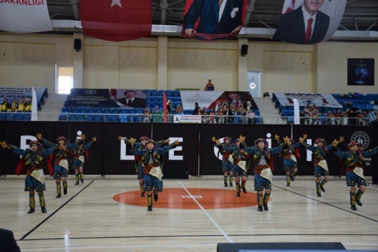 Bilecik'te "Okul Sporları Yıldızlar Karma Halk Oyunları Grup M&uuml;sabakaları" sona erdi