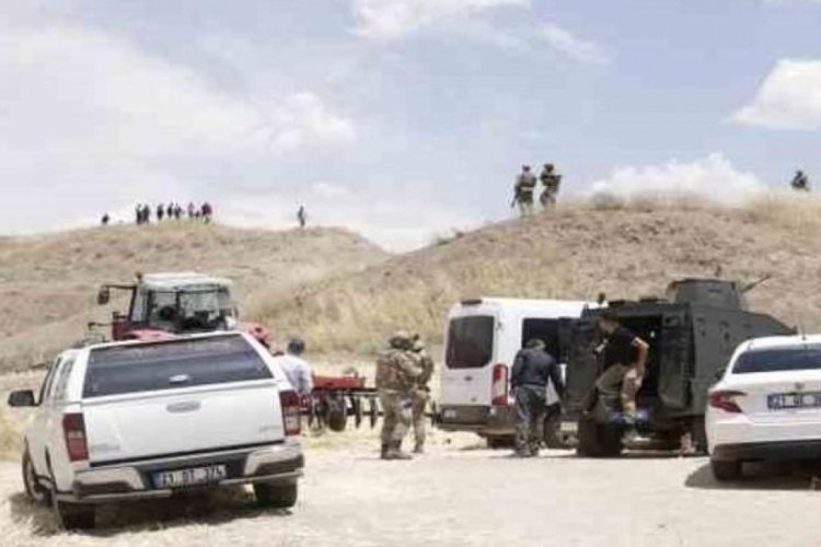 9 kişinin &ouml;ld&uuml;ğ&uuml; arazi anlaşmazlığı kavgasında firarilerinden biri yakalandı