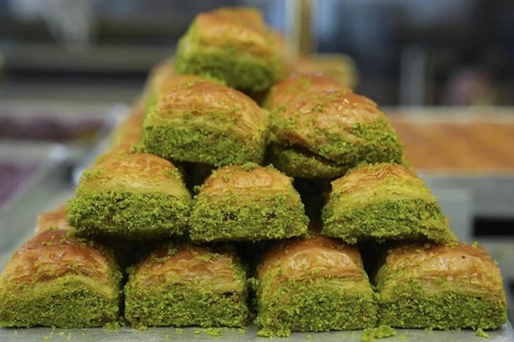 T&uuml;rk baklavasının şeker oranı d&uuml;ş&uuml;r&uuml;ld&uuml;