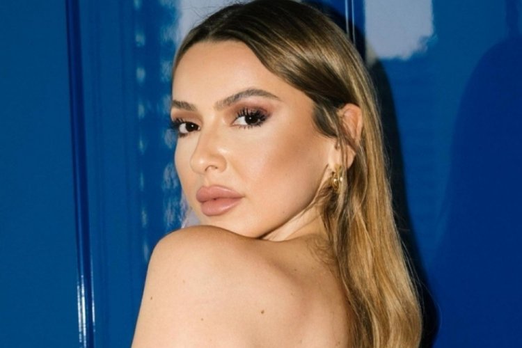 Hadise, son pozuyla g&uuml;ndem oldu