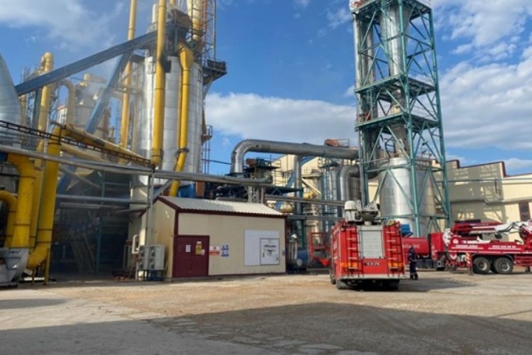 Bolu'da sunta fabrikasında patlama: 1'i ağır 3 iş&ccedil;i yaralandı