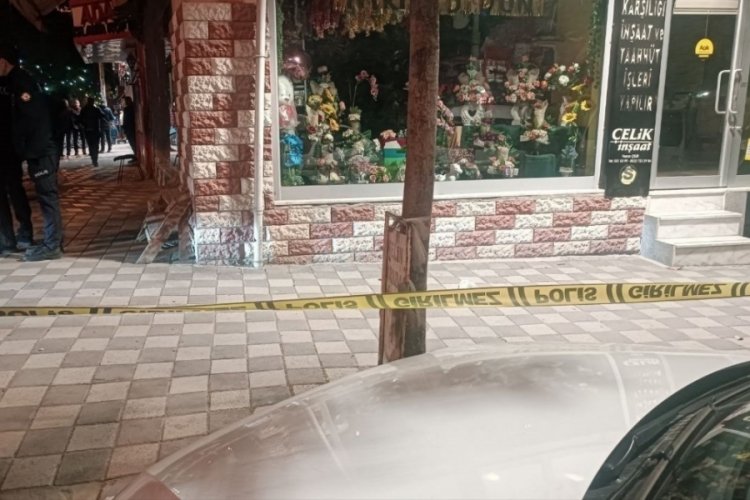 Sakarya'da sokak ortasındaki silahlı &ccedil;atışmada 2 ş&uuml;pheli tutuklandı