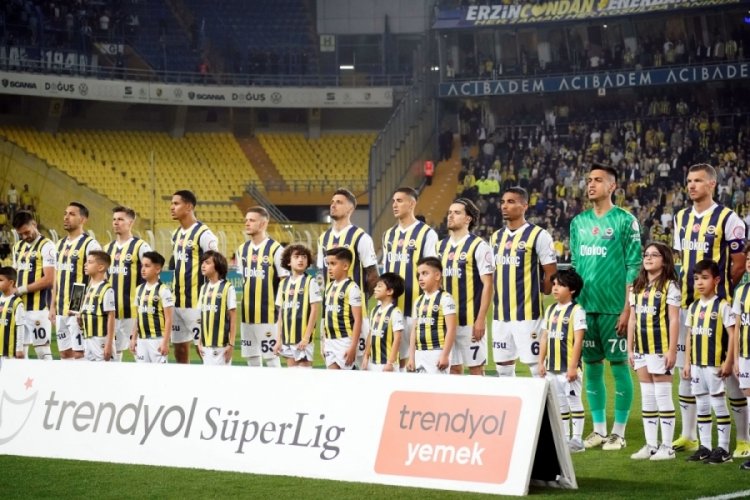 Fenerbah&ccedil;e 3 branşta şampiyonluğa oynuyor