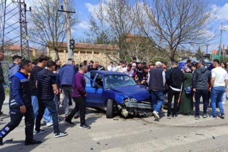 Isparta'da feci kaza! Otomobil ile motosiklet &ccedil;arpıştı
