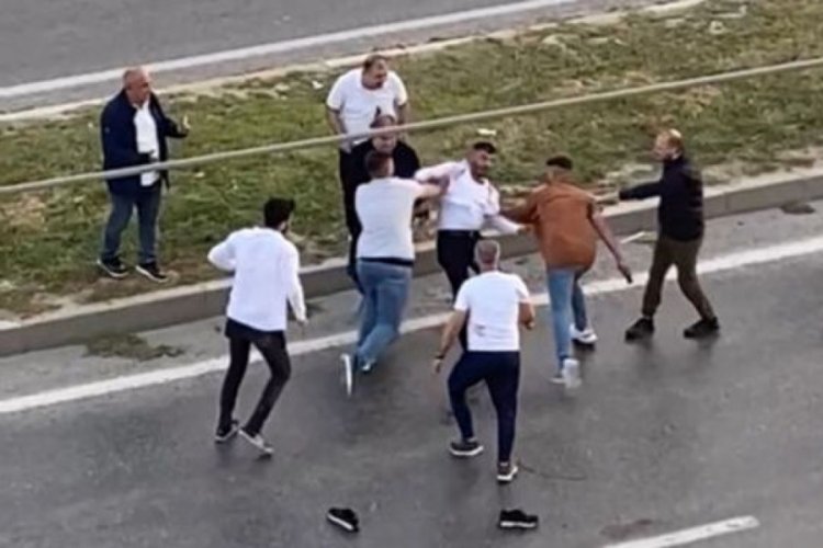Muğla'da  'kız meselesi' nedeniyle iki grup arasında bı&ccedil;ak ve silahlı kavga: 6 yaralı