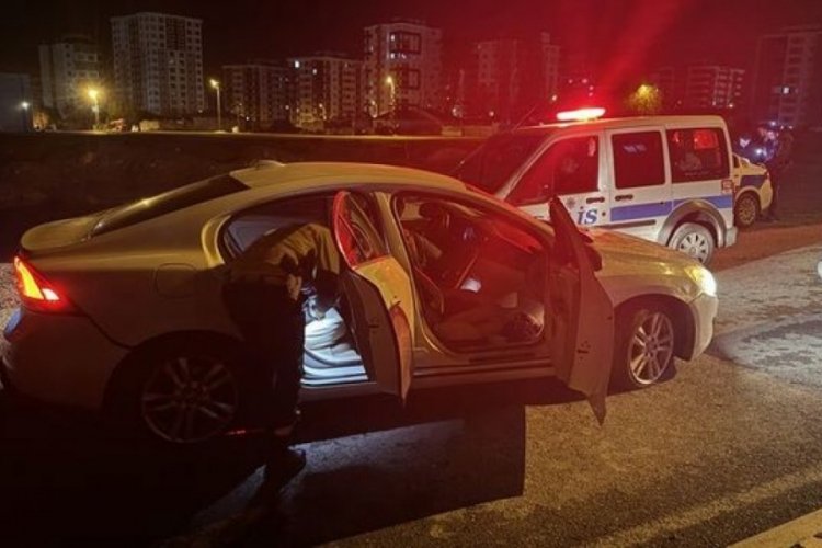 Kayseri'de polisten ka&ccedil;an s&uuml;r&uuml;c&uuml; kovalamaca sonucu yakalandı