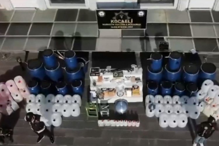 3 ilde Narko&ccedil;elik-11 Operasyonu: 608 kilogram kokain ele ge&ccedil;irildi