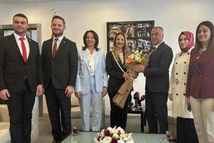 AK Parti'den CHP'ye bayram ziyareti