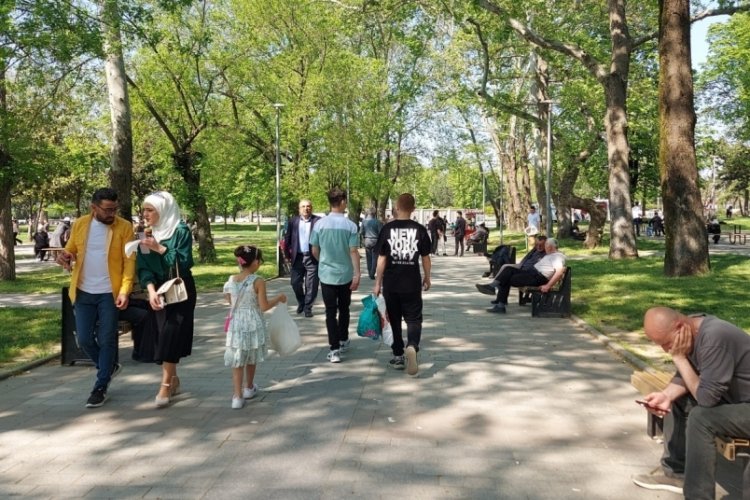 Bursa'daki parklarda bayram yoğunluğu!&nbsp;