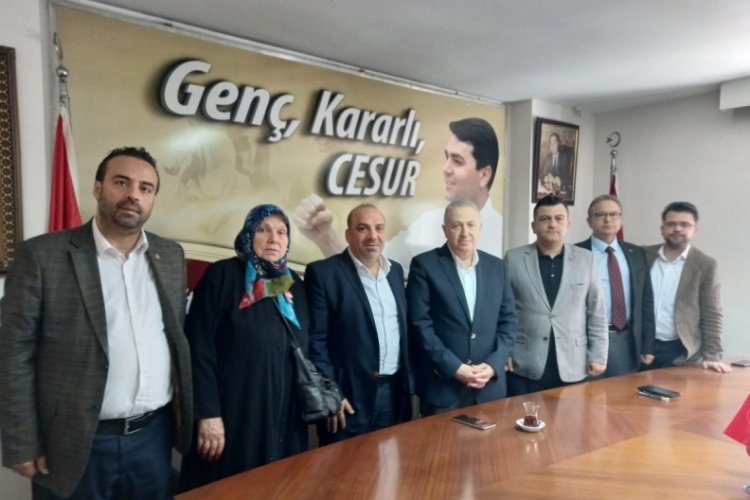 Demokrat Parti'de &uuml;st d&uuml;zey bayramlaşma!