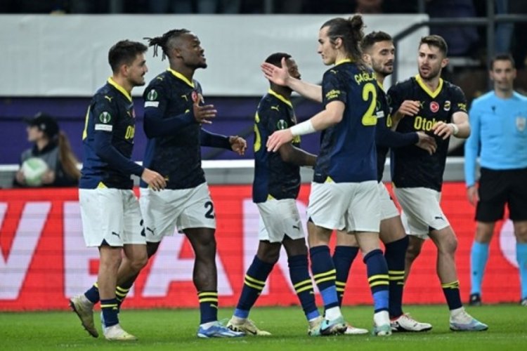 Fenerbah&ccedil;e yarı final umudunu İstanbul'a taşıdı